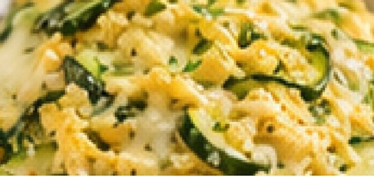 Ovos mexidos com abobrinha e queijo muçarela - receita low carb