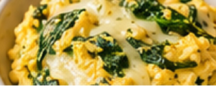 OVOS MEXIDOS COM ESPINAFRE E QUEIJO MUÇARELA - receita low carb