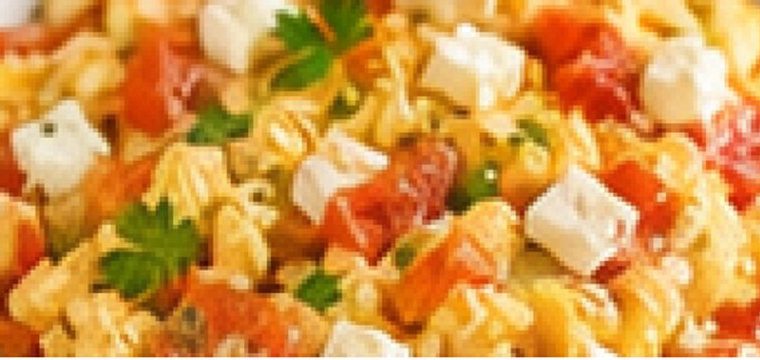 Ovos mexidos com tomate e queijo minas - receita low carb